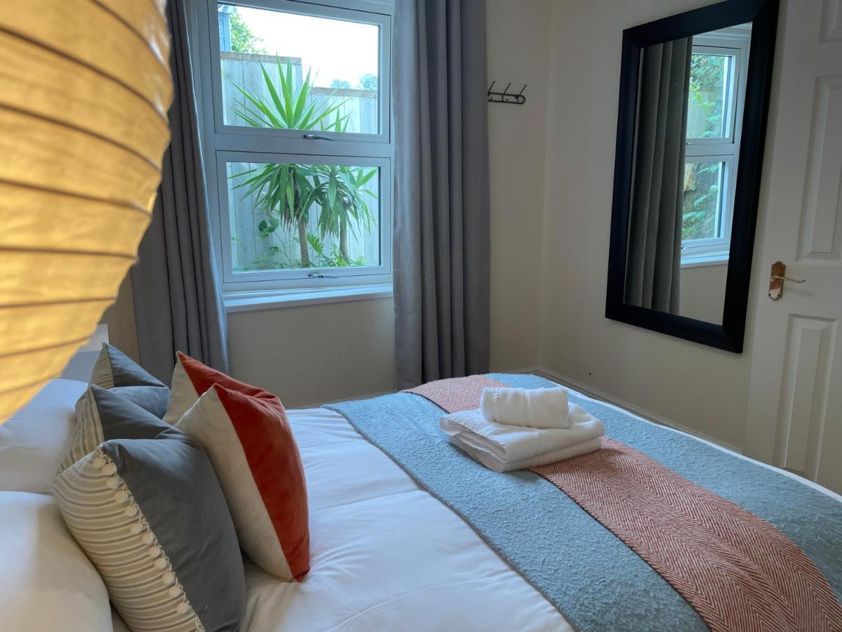 Just B -Town Centre, 2 X Double Bedroom Apartment With Smart Tv, Full Kitchen & Great 1400 Power Shower! St Elmo Cottage ดาร์ตมัธ ภายนอก รูปภาพ