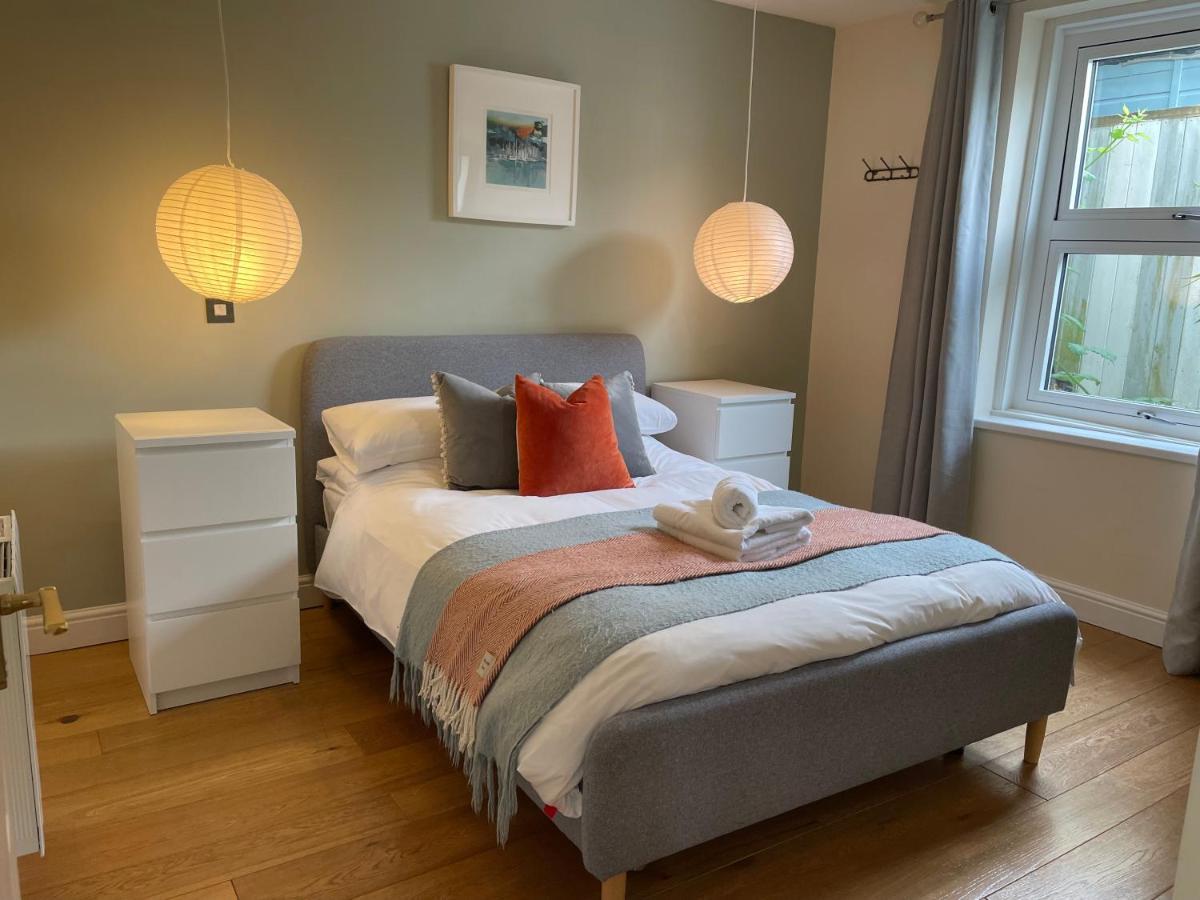 Just B -Town Centre, 2 X Double Bedroom Apartment With Smart Tv, Full Kitchen & Great 1400 Power Shower! St Elmo Cottage ดาร์ตมัธ ภายนอก รูปภาพ