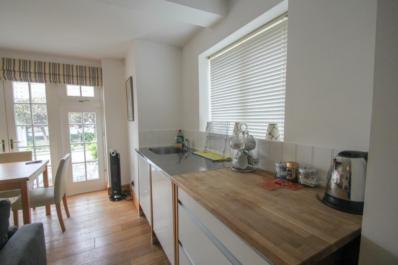 Just B -Town Centre, 2 X Double Bedroom Apartment With Smart Tv, Full Kitchen & Great 1400 Power Shower! St Elmo Cottage ดาร์ตมัธ ภายนอก รูปภาพ